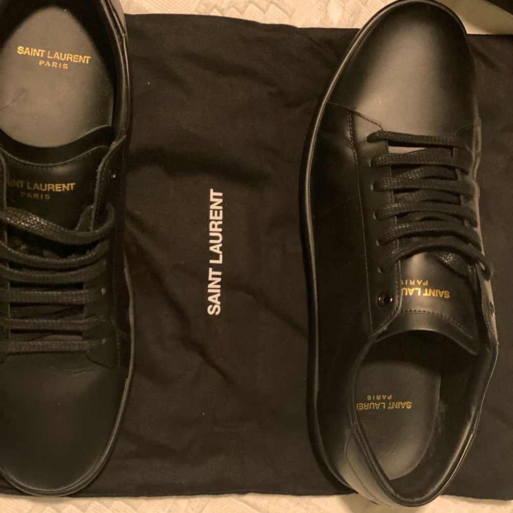 My new Black /Saint Laurent sneakers prefect condition. Comfortable.